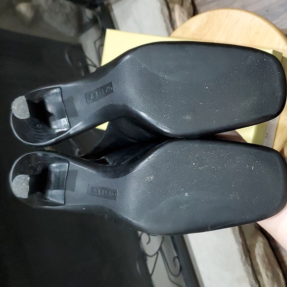 Enzo Angiolini Black Leather Heels - Picture 6 of 6